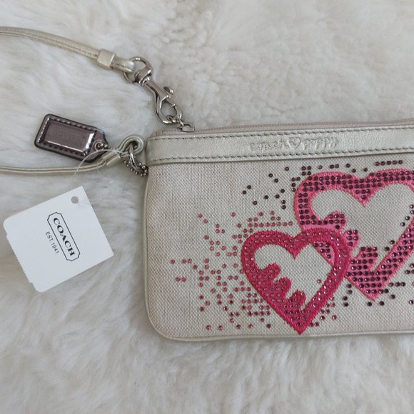 Coach Women's Puppy Love Cream Canvas Heart Mini Bag/Wristlet - Picture 4 of 7